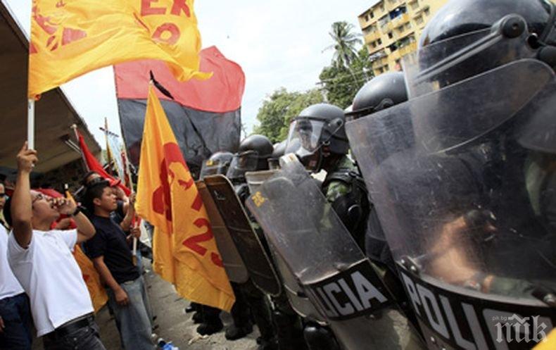 Петима ранени при масови безредици в панамския град Колон