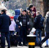 Прокудените руски дипломати напуснаха посолството в Лондон - тръгват си общо 80 руснаци 