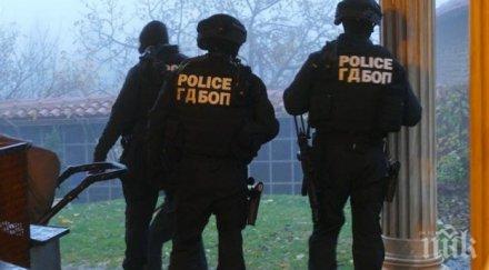 удар масови арести разбиха група трафик хора границата задържани души