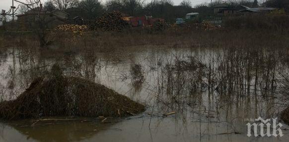 Спасители в готовност за наводнения в Мизия и Бяла Слатина