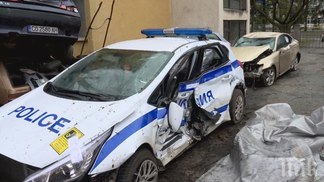 Кола блъсна патрулка във Варна, две ченгета пострадаха (СНИМКА)