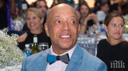 хип хоп магнатът ръсел симънс получи сексуални обвинения