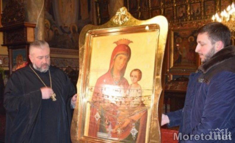 Чудотворна икона пристига във Варна  