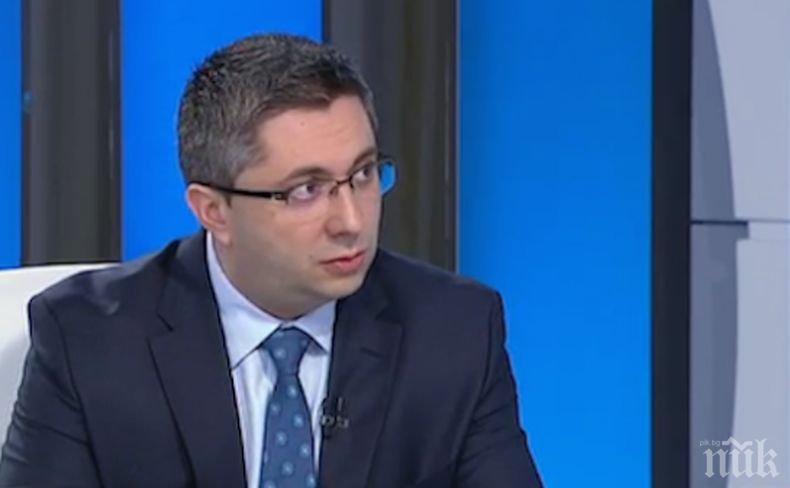 Министър Нанков вкарва социално слабите учениците в клас с революционна идея