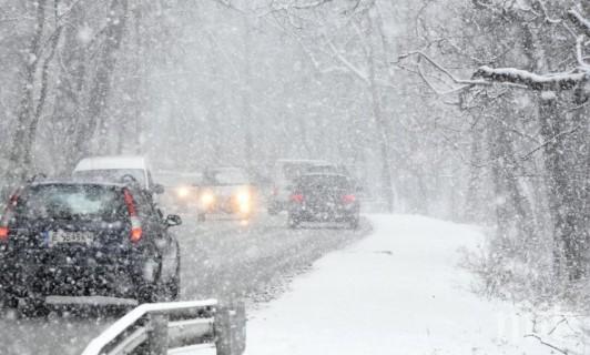 Синоптик: Предстои затопляне, но до края на седмицата ще си е зима