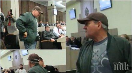 екшън общинския съвет бургас изгониха мъж сесията заради клетви съветник видео