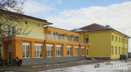 шок връщат дете насилника нямало места дома