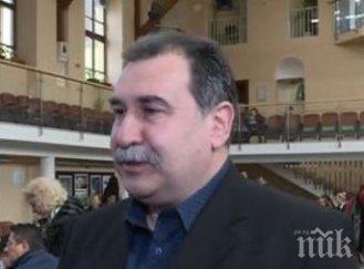 търсят камериери сервитьори готвачи летния сезон