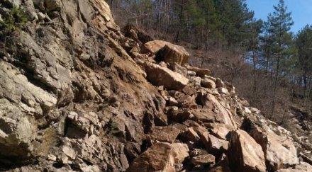 обявиха частично бедствено положение смолян заради свлачището пътя мадан