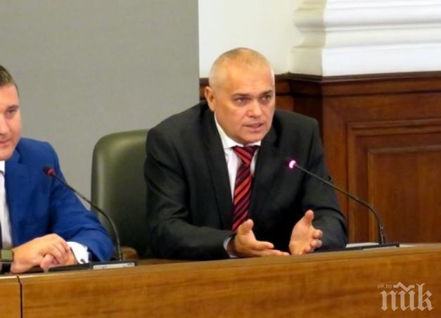 Депутати ще разпитват вътрешния министър и шефа на ДАНС за акцията в община Септември
