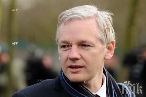 Британски министър иска нищожният червей Асандж да се предаде