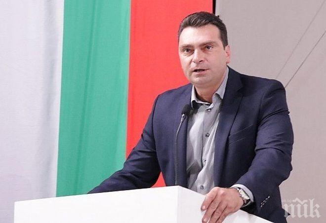 Калоян Паргов скочи: България не трябва да експулсира руски дипломати