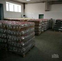 Митничари и полицаи удариха цех за бутилиране на нелегален алкохол в Пловдивско 