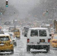 Сняг предизвика проблеми в Ню Йорк