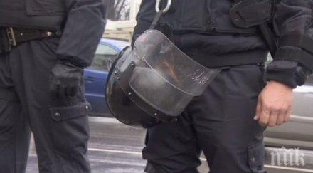 проверки мвр купили полицейски каски 1000 парчето