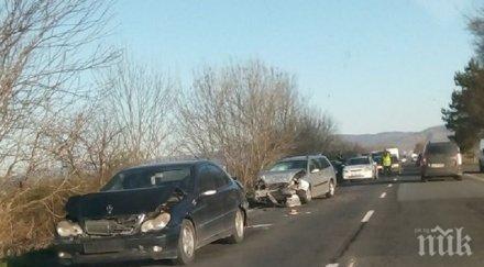 последните минути тежка верижна катастрофа затапи пътя айтос бургас снимка