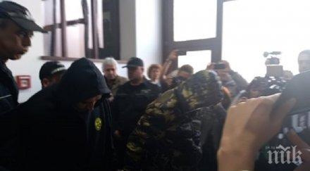 докараха качулки съда убийците столичния бизнесмен снимка