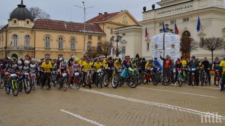 Хиляди столичани се включиха във велошествие в центъра на София