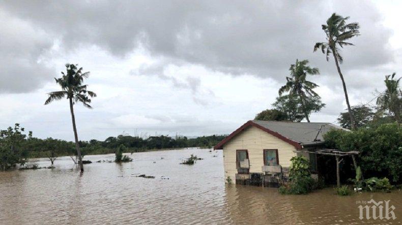 Тропически циклон връхлетя Фиджи