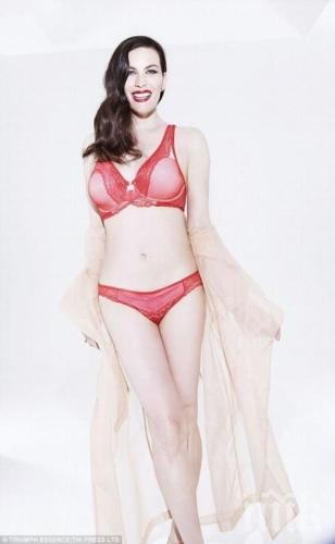 Лив Тайлър - секси и гореща на 40 (СНИМКИ 18+)