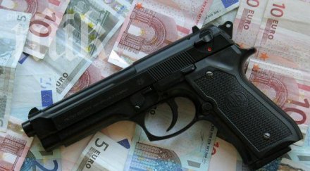 свидетел октопод плашеха убийство заради хил евро