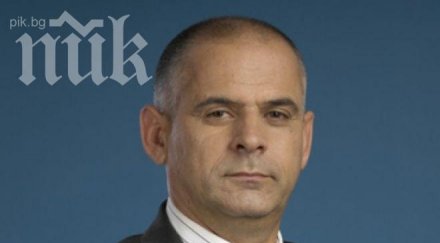 пишат цацаров кмет герб