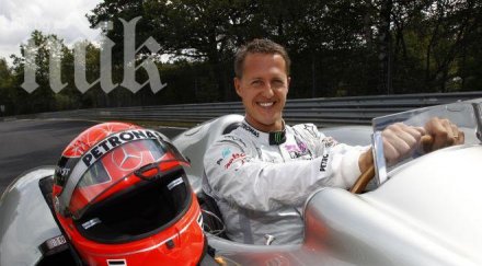 пилето отново подкара болид мерцедес