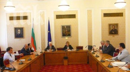 гражданите предлагат правила работата депутатите