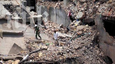 сграда срути камбоджа ранени