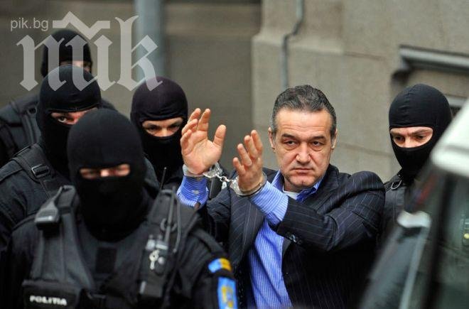 Ново обвинение? Спряха Бекали на летището, забраниха му да напуска Румъния