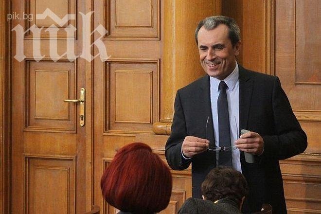 Орешарски скочи твърдо срещу офшорките