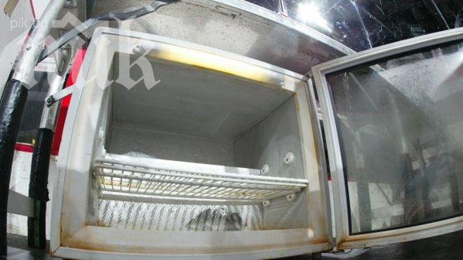 Самоубийство в хладилник потресе Италия