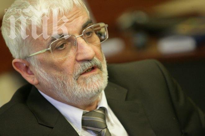 Кунева с рекордни дарения за кампанията си, „Атака“ не са взели и стотинка