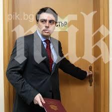 Асен Василев критикува бизнеса за зависимост от държавните пари 