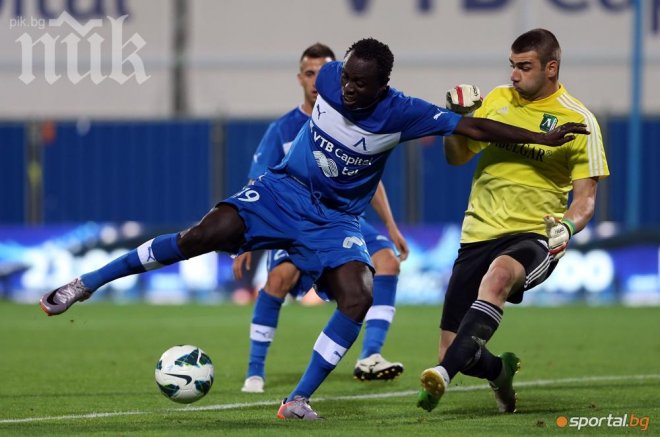 Левски продава Базил и Гаджев