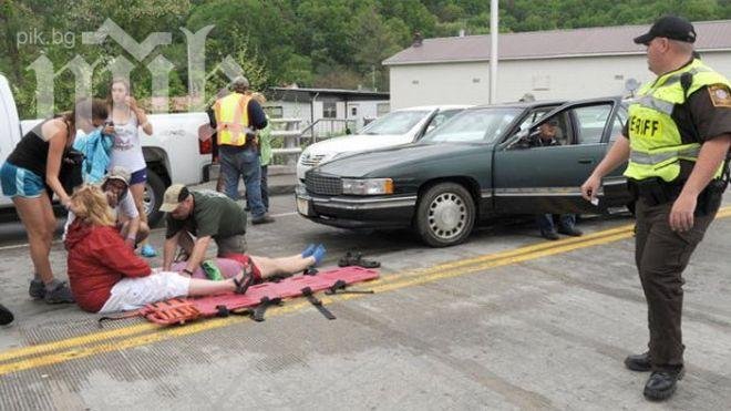 Шофьор прегази над 50 зрители на парад в САЩ