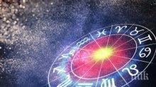 Трите зодии, които ще ви задушат с обичта си