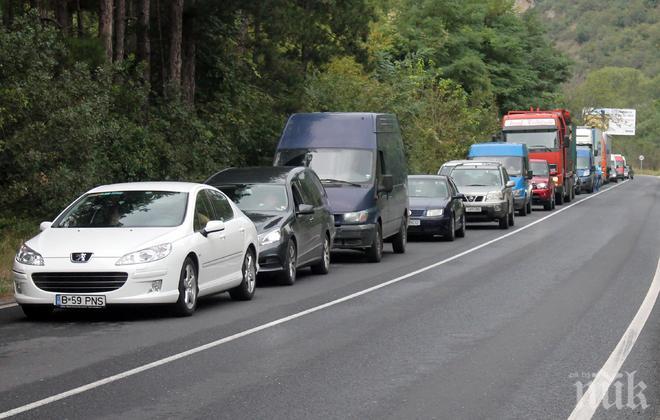 Ограничават движението през Кресненското дефиле заради оглед на тунел