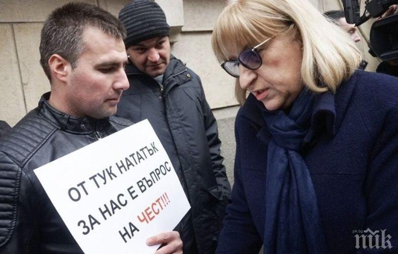 Цачева ще иска пари от премиера Борисов за затворите