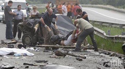 гневът нова трагедията вакарел лицемерие репортерът заслужава награда