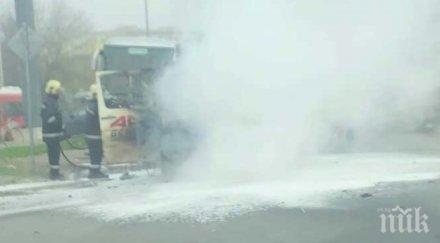 огнен оживен бургаски булевард микробус пламна движение снимка видео