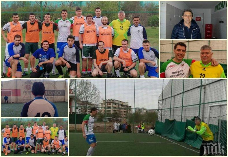 ЕКСКЛУЗИВНО! Герои от САЩ 94 се вихрят за отбора на МФ! Знаменити легенди на Левски под пара (УНИКАЛНА ГАЛЕРИЯ)