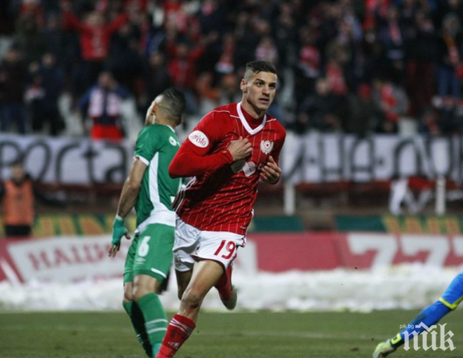 Огромен проблем при армейците?