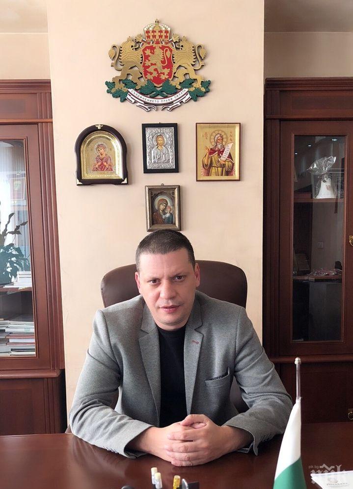 Областният на София избира следващата Мис Италия! Ето как ще пътува за Ботуша Илиан Тодоров