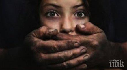 шокираща жестокост отвлякоха пребиха принудиха годишно момиче проституира