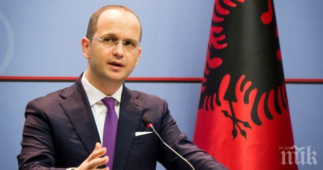 Албанският външен министър заяви, че препоръката от ЕК е велик ден за страната му