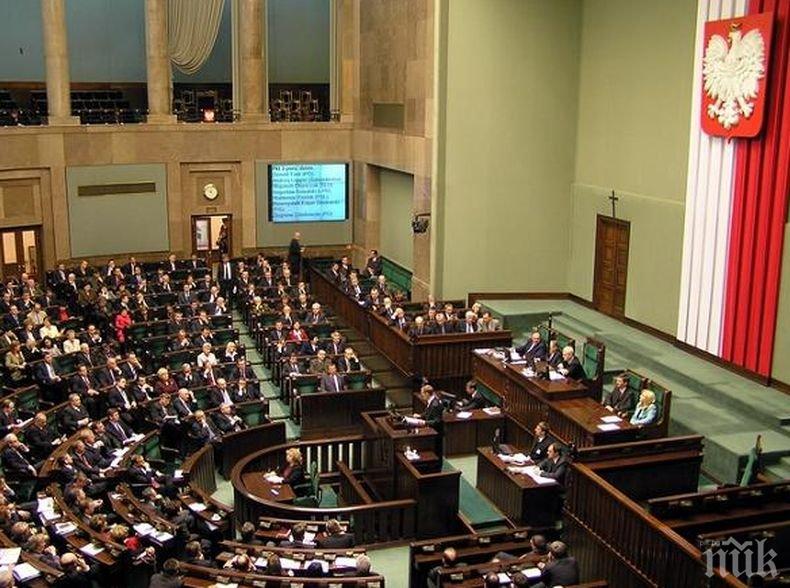 Полският Сенат внесе леки промени в спорната съдебна реформа