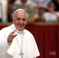 Папа Франциск ще черпи бездомници със сладолед за именния си ден