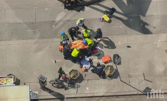 Линейки летят в Торонто след инцидента: Арестуваха шофьора на буса, който се вряза в тълпа (СНИМКИ/ВИДЕО)