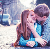 Момичета, не искайте тези 10 неща от гаджетата си! 